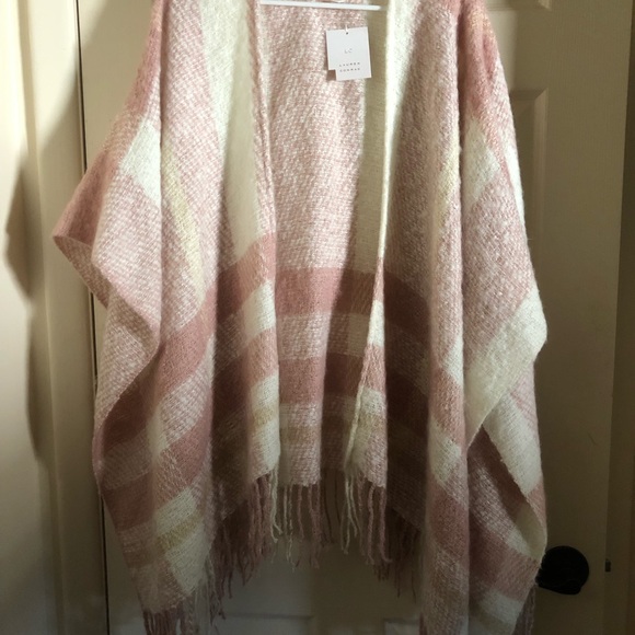 Lauren Conrad blanket shawl - Picture 2 of 6